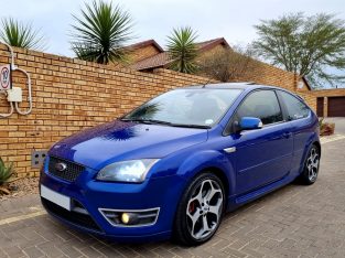 2007 Ford Focus ST 2.5 Turbo with Sunroof