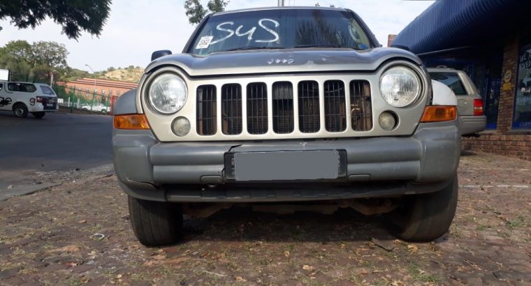 Jeep Cherokee 3.7 KJ 2002-07 stripping for used spares