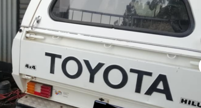 1991 Toyota Hilux 2400 4×4 Raider For Sale