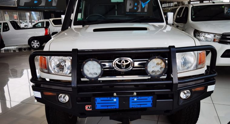2016 TOYOTA LAND CRUISER 79 4.5D P/U D/C