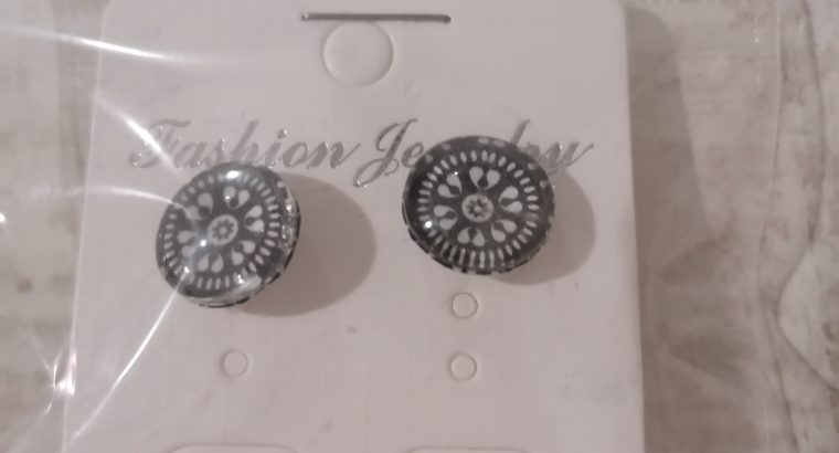 Ladies Fashion Earrings for sale