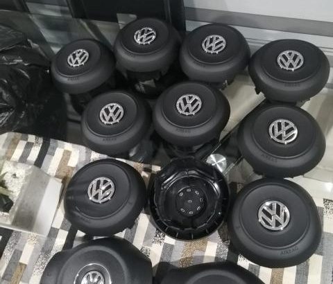 VW Airbag steering wheel cover R650
