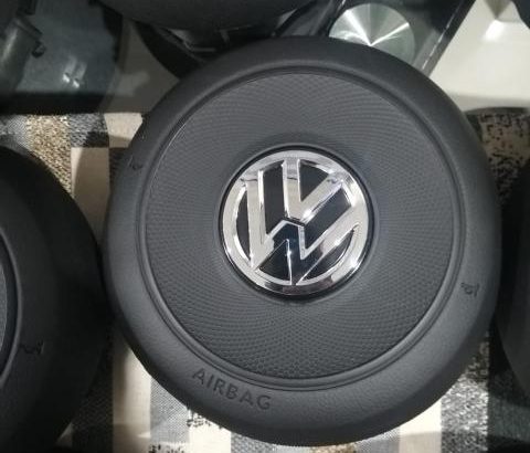 VW Airbag steering wheel cover R650