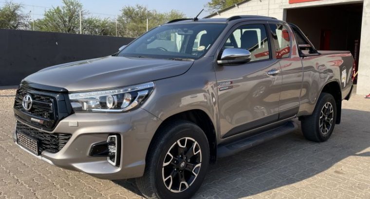 Toyota Hilux 2.8 LEGEND 50 GD-6 P/U E/C M/T 4X4
