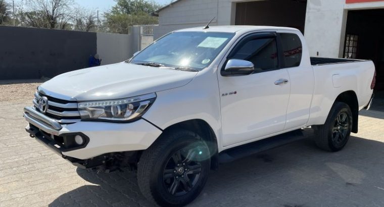 Toyota HILUX 2.8 GD-6 E/C 4X4