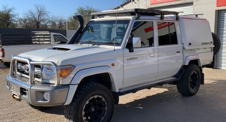 2015 Toyota Land Cruiser 4.5 V8
