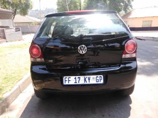 2016 polo vivo 1.4 hatchback 96000km
