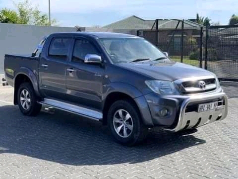2015 Toyota Hilux for sale