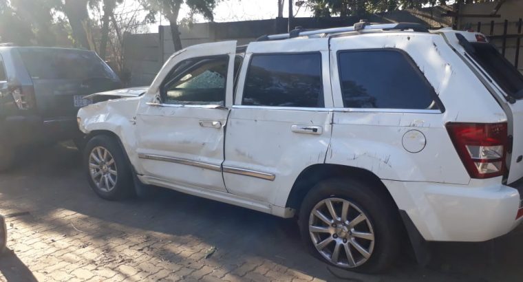 Jeep Grand Cherokee 5.7 WK 2005-10 stripping for used spares