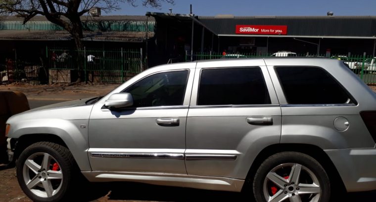 Jeep Grand Cherokee 6.1 WK 2005-10 stripping for used spares