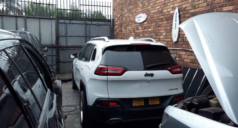 Jeep Cherokee 3.2 KL 2013-21 stripping for used parts