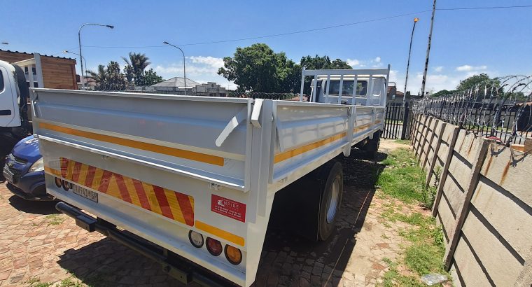 Nissan UD 90 8ton dropside truck on special