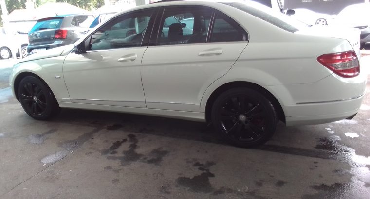 2011 Mercedes Benz C-180 Engine Capacity with Automatic Transmiss