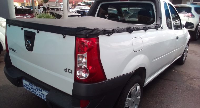 2018 Nissan Np-200 1.5 Engine Capacity with Manuel Transmission,