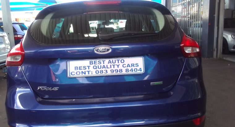 2015 Ford Focus 1.0 Engine Capacity with Manuel Transmission, Ele