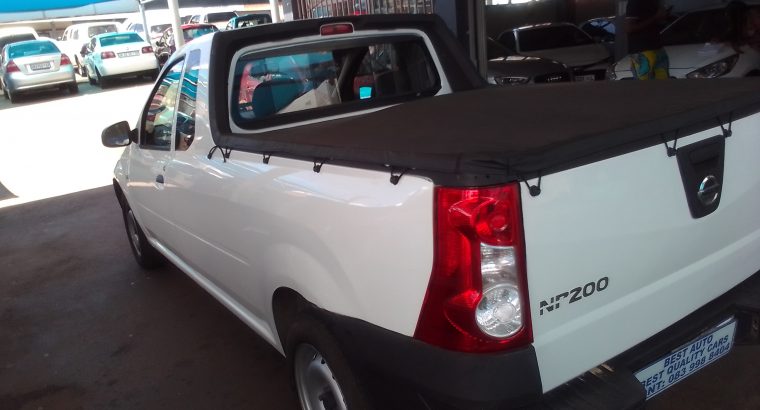 2018 Nissan Np-200 1.6 Engine Capacity with Manuel Transmission,