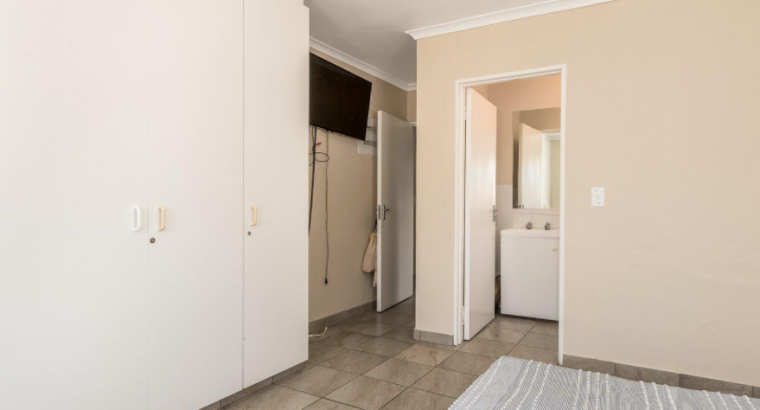 2 Bedroom Apartment / Flat to Rent in Claremont Upper