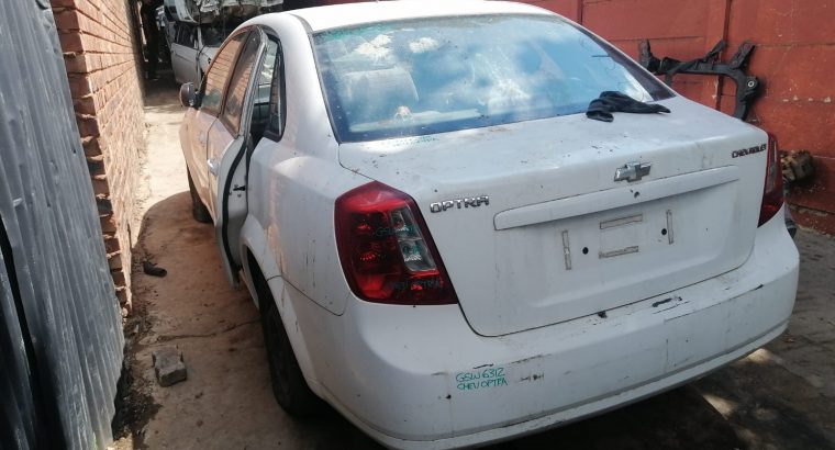 Chev Optra 1.6 2002 Stripping for used spares