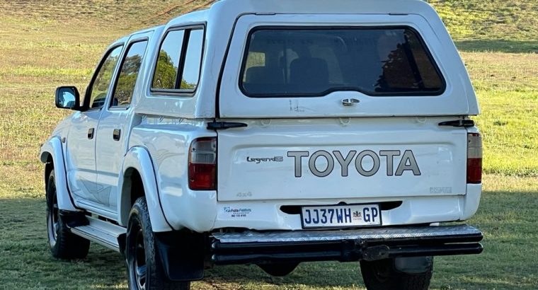 2003 TOYOTA HILUX 2.7I