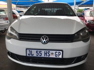 2015 VW Polo Vivo 1.6 Engine Capacity Sedan with Manuel Transmis