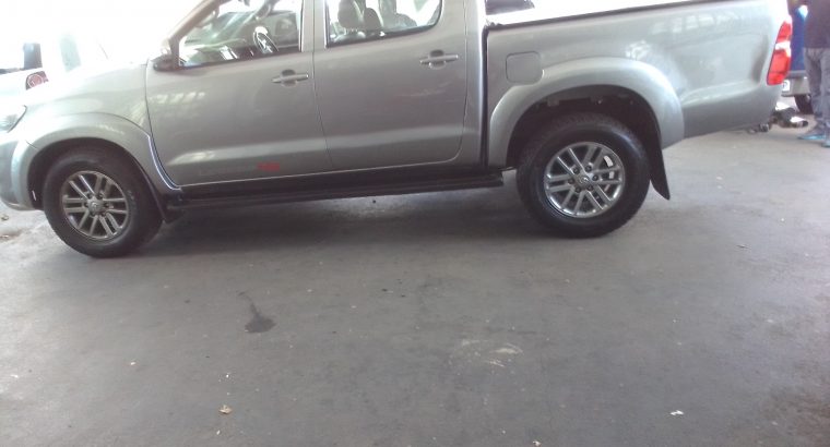 2016 Toyota Hilux 3.0 Engine Capacity 4X2 D4D Double Cab with Au
