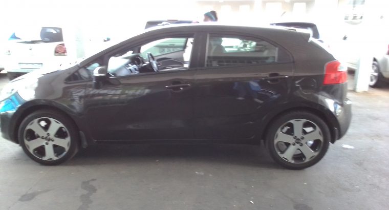 2014 Kia Rio 1.4 Engine Capacity Tec with Manuel Transmission,