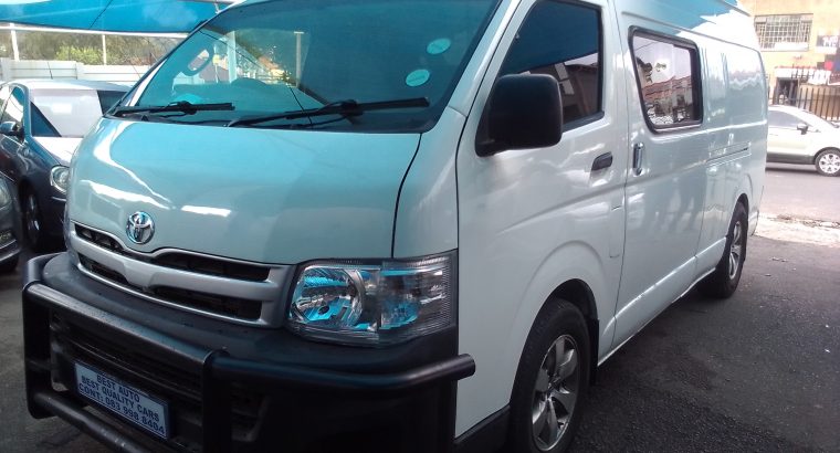 2012 Toyota Quantum 2.5 Engine Capacity with Manuel Transmission,