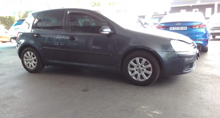 VW Golf 5 1,6 Engine Capacity with Manuel Transmission, Electric