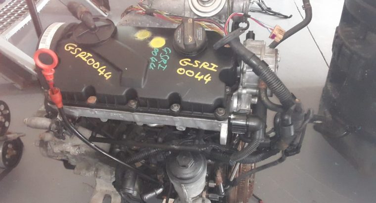 Vw T5 Kombi 1.9 TDI ENGINE FOR SALE R34 500.00