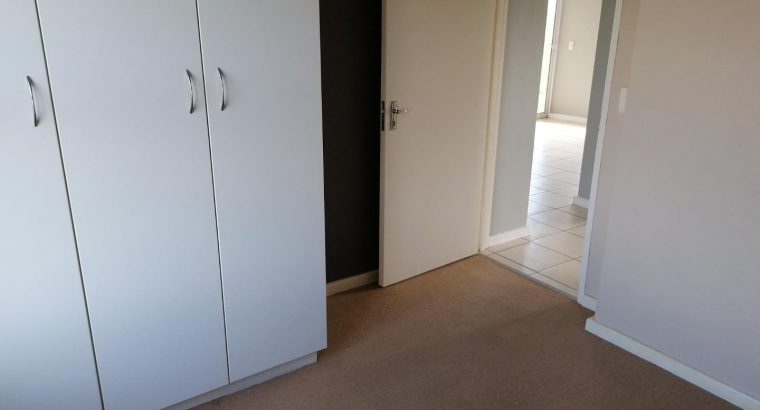 3 Bedroom Apartment / Flat to Rent in Uitzicht