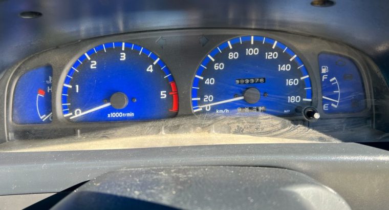 2003 TOYOTA HILUX 2.4D