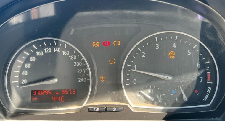 2004 BMW X3 2.5I