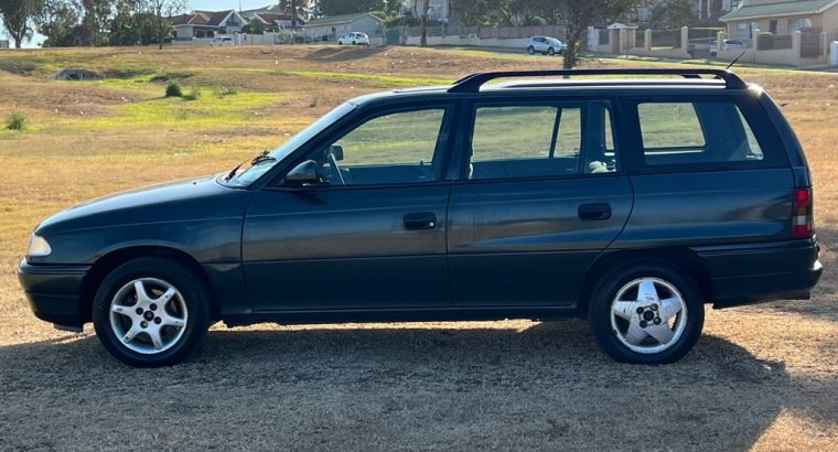 1996 OPEL ATRA ESTATE