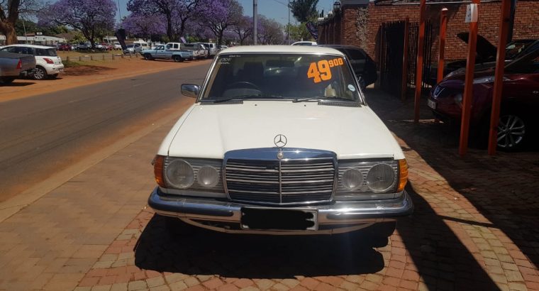 1985 MERCEDES-BENZ 280 E A/C (W 123)