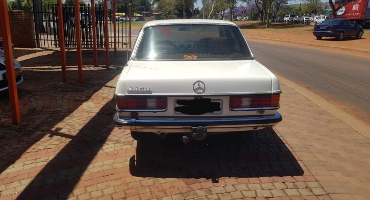 1985 MERCEDES-BENZ 280 E A/C (W 123)