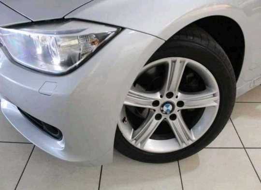 2016 BMW 320i-sport