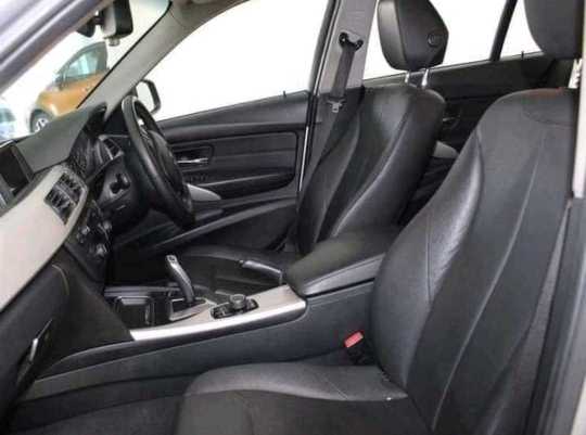 2016 BMW 320i-sport