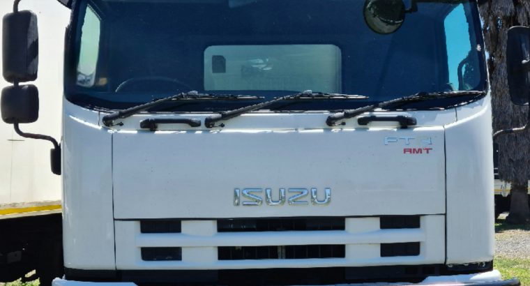 2015 Isuzu FTR 850 Fridge Truck for sale.
