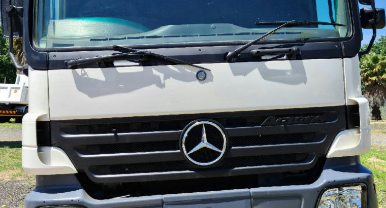 2004 Mercedes Benz 3331 Actros Dropside Truck for sale.