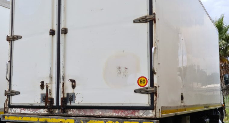 2009 NISSAN UD95 Thermoking Fridge Truck for sale.