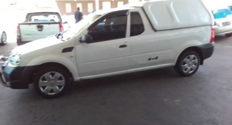 2017 Nissan Np-200 1.6 Engine Capacity Canopy with Manuel Transmi