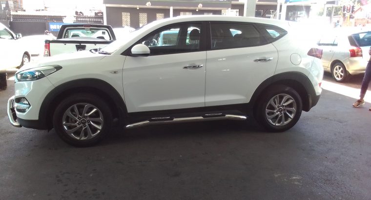 2017 Hyundai Tucson 2.0 Engine Capacity with Automatic Transmiss