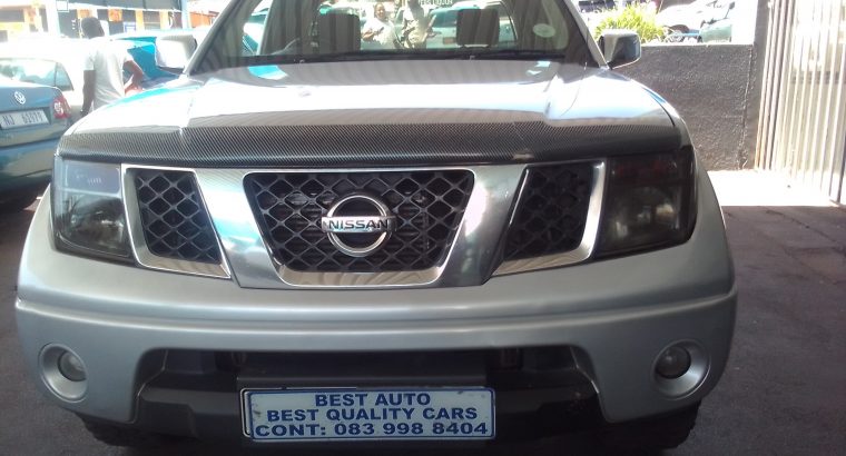 2012 Nissan Navara 2.0 Engine Capacity Club Cab with Manuel Trans