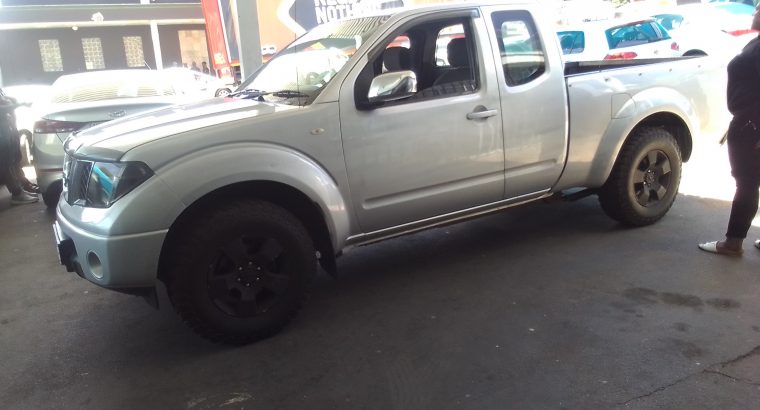 2012 Nissan Navara 2.0 Engine Capacity Club Cab with Manuel Trans