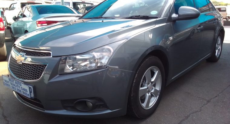 2012 Chevrolet Cruze 1.6 Engine Capacity Sedan with Manuel Transm