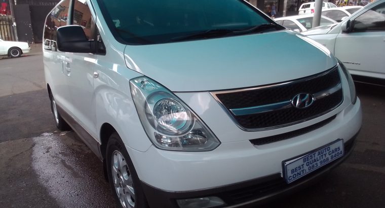 2015 Hyundai H₁ 2.5 Engine Capacity with Automatic Transmission,