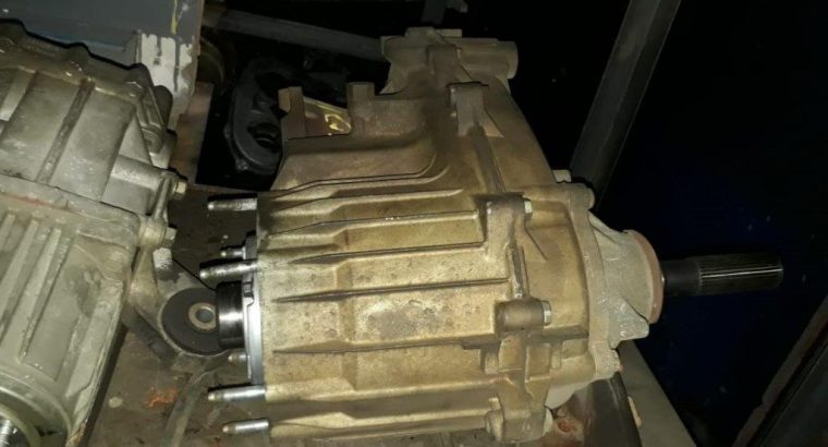 Jeep Cherokee 2.8 KJ manual transfer case for sale