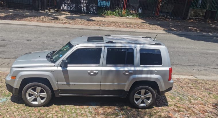 Jeep Patriot 2.4 4×4 automatic 2012 petrol stripping for spares