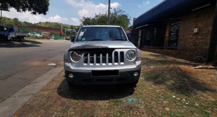 Jeep Patriot 2.4 4×4 automatic 2012 petrol stripping for spares