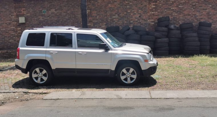 Jeep Patriot 2.4 4×4 automatic 2012 petrol stripping for spares